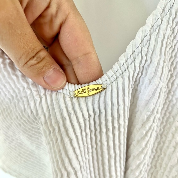 Luli Fama Pura Curiosidad White Textured Tank One Piece Size Large - Picture 7 of 11